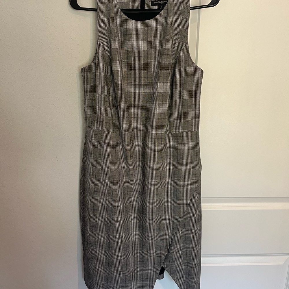 EUC Banana Republic plaid work dress